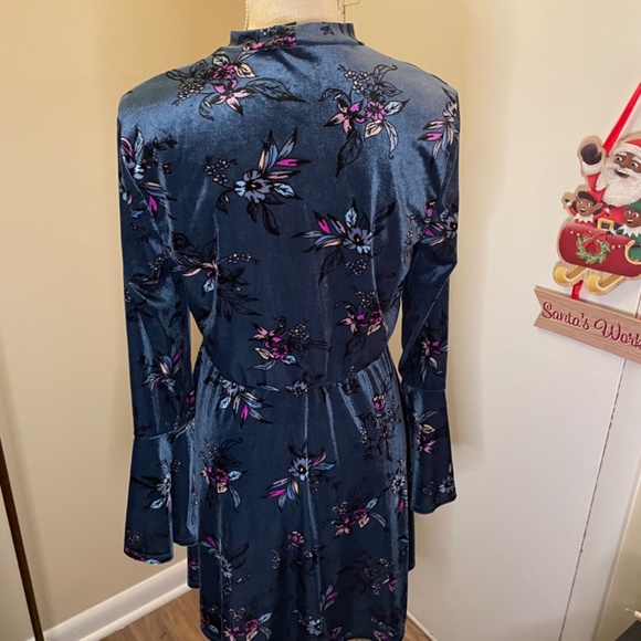 Holiday Dress - Picture 9 of 15